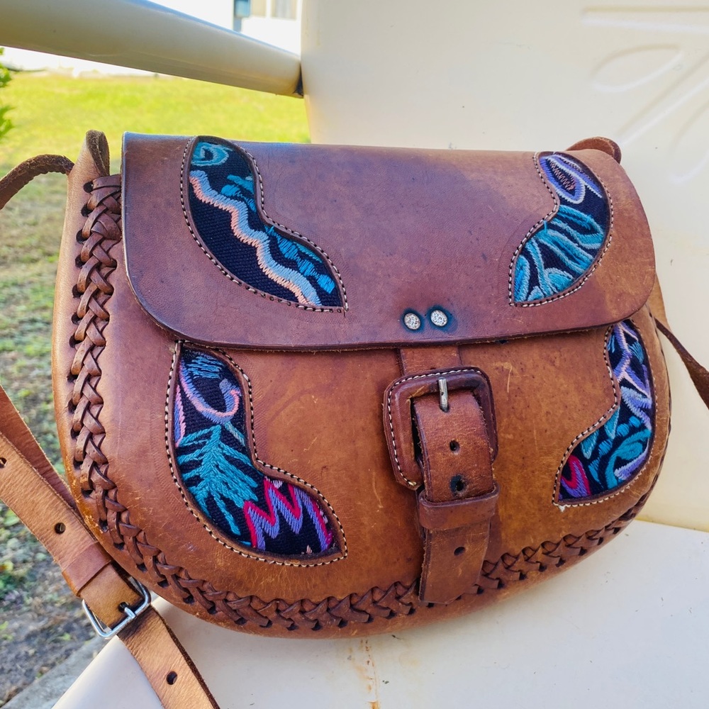 Tooled leather flap top brown crossbody bag handmade bohemian hippie - Picture 3 of 11